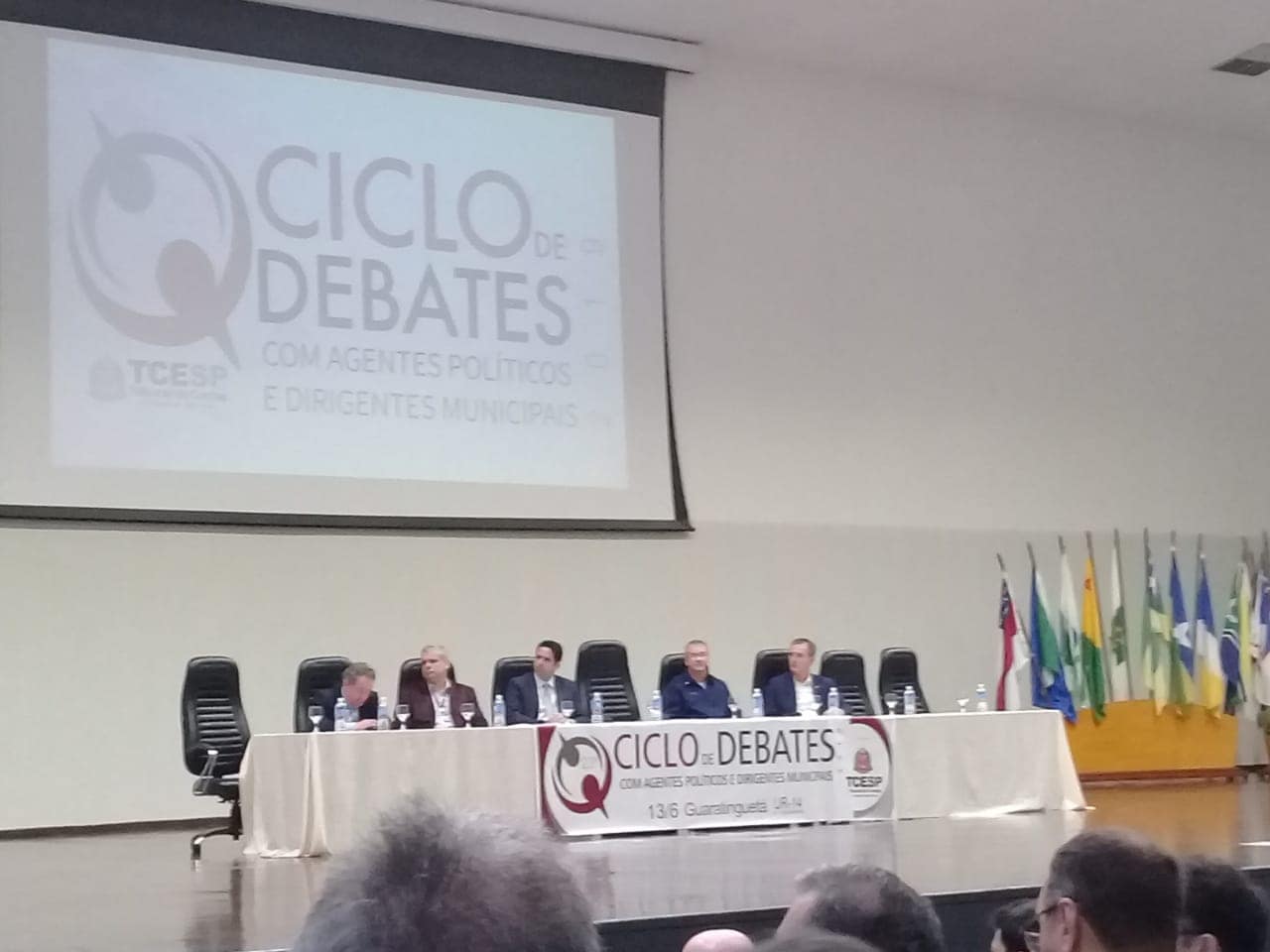 ciclo de debates