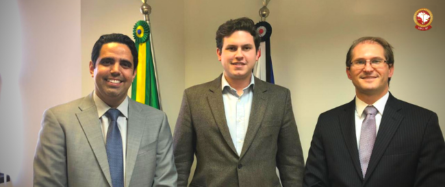 Da esq. para dir.: Dr. Thiago Pinheiro Lima, Dep. Enrico Misasi, Dr. Rafael Neubern D. Costa