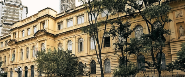 MPC-SP aponta omissões e contradições nas respostas dadas pela SEE-SP sobre política de digitalização do material didático 