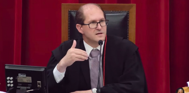 Sustentação oral de Procurador de Contas questiona contrato de R$ 25 milhões para serviços de telemedicina